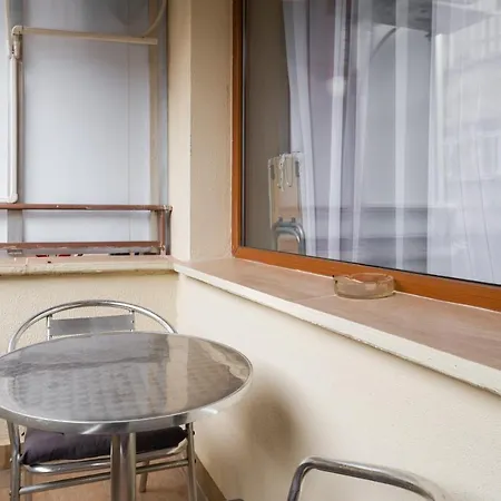 Moto Retreat I Central Studio I Free Parking Apartment